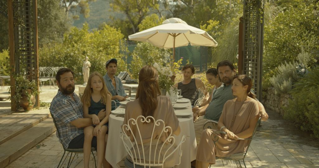 42°C: Γνωρίστε τους 13 ήρωες της επερχόμενης ατμοσφαιρικής σειράς της  COSMOTE TV - Monopoli.gr